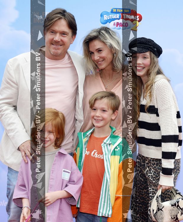 Amsterdam 31 mei 2026
Premiere Rutger Thomas en Paco 2 in Pathe Arena . Johnny de Mol kwam met zijn vrouw Anouk de Mol en hun kinderen Johnny jr Fender en Kiki 