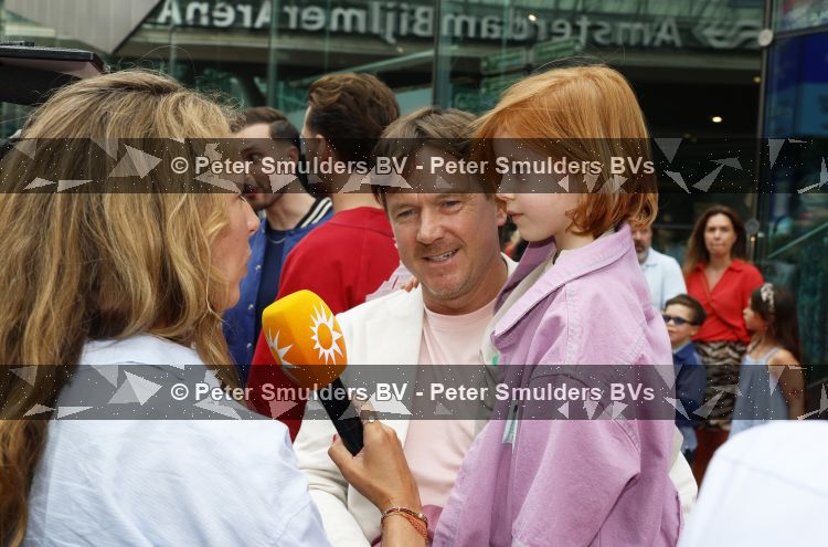 Amsterdam 31 mei 2026
Premiere Rutger Thomas en Paco 2 in Pathe Arena . Johnny de Mol kwam met zijn vrouw Anouk de Mol en hun kinderen Johnny jr Fender en Kiki 