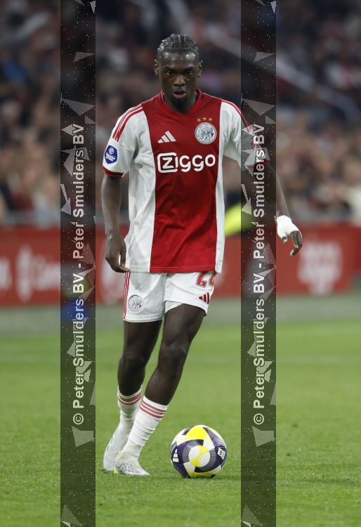 Amsterdam, 2 Mei 2026
Kompetitiewedstrijd AJAX-PSV, eindstand 2-2
Jorthy Mokio