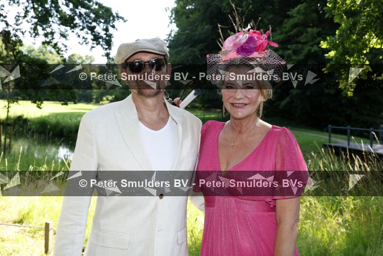 Breukelen 22 juni 2026
Nationale haringparty op Neyenrode . Justine Marcella kwam met partner