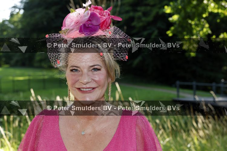 Breukelen 22 juni 2026
Nationale haringparty op Neyenrode . Justine Marcella kwam met partner