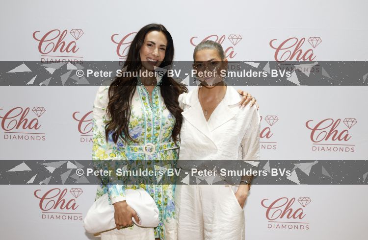 Amsterdam 1 juni 2026
Presentatie Cha Diamonds in Hotel l Europe . Lilly Becker was de Special Guest . Kimberley Chantal en Floor Coster 