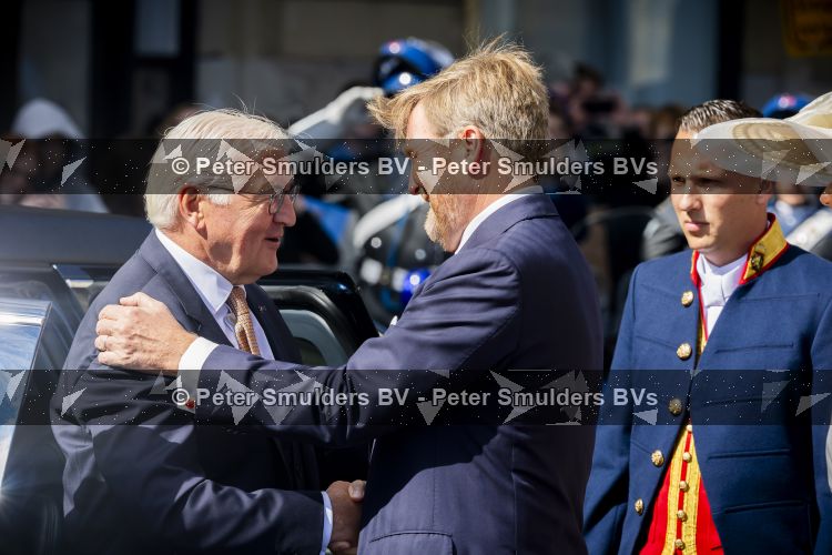 Amsterdam 9 juni 2026
Op uitnodiging van Zijne Majesteit de Koning - Koning Willem Alexander en Koningin Maxima brengt de bondspresident van Duitsland, Frank-Walter Steinmeier, een staatsbezoek aan Nederland. Hij wordt hierbij vergezeld door zijn echtgenote Elke BÃ¼denbender.