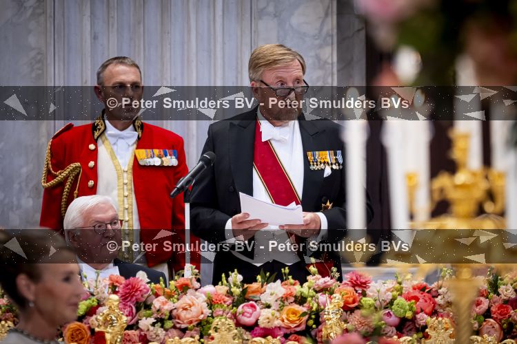 Amsterdam 9 juni 2026
Op uitnodiging van Zijne Majesteit de Koning - Koning Willem Alexander en Koningin Maxima brengt de bondspresident van Duitsland, Frank-Walter Steinmeier, een staatsbezoek aan Nederland. Hij wordt hierbij vergezeld door zijn echtgenote Elke BÃ¼denbender.