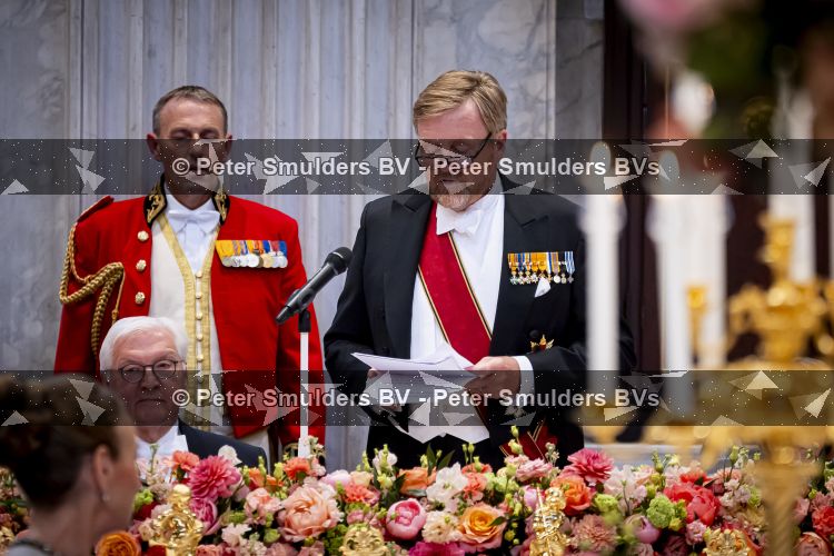 Amsterdam 9 juni 2026
Op uitnodiging van Zijne Majesteit de Koning - Koning Willem Alexander en Koningin Maxima brengt de bondspresident van Duitsland, Frank-Walter Steinmeier, een staatsbezoek aan Nederland. Hij wordt hierbij vergezeld door zijn echtgenote Elke BÃ¼denbender.