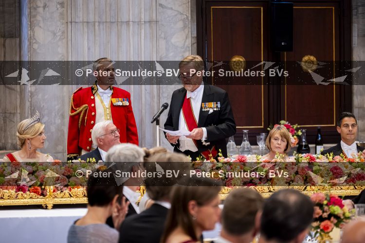 Amsterdam 9 juni 2026
Op uitnodiging van Zijne Majesteit de Koning - Koning Willem Alexander en Koningin Maxima brengt de bondspresident van Duitsland, Frank-Walter Steinmeier, een staatsbezoek aan Nederland. Hij wordt hierbij vergezeld door zijn echtgenote Elke BÃ¼denbender.