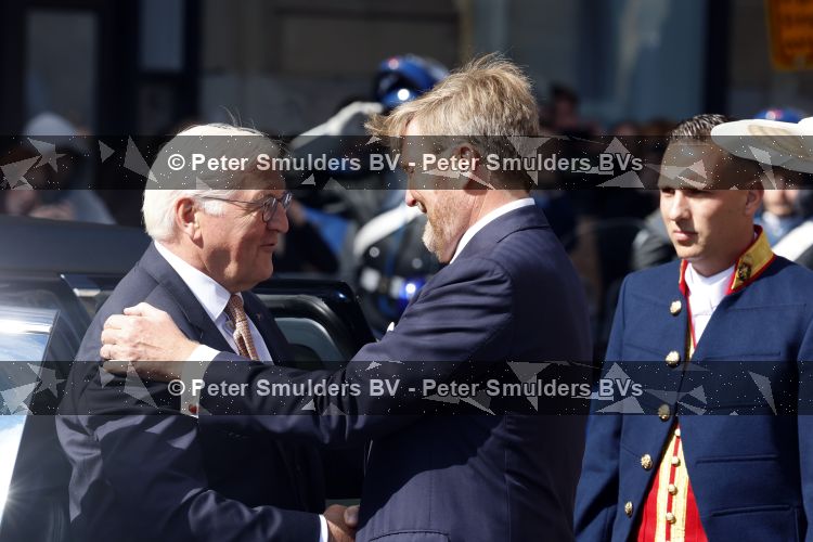 Amsterdam 9 juni 2026
Op uitnodiging van Zijne Majesteit de Koning - Koning Willem Alexander en Koningin Maxima brengt de bondspresident van Duitsland, Frank-Walter Steinmeier, een staatsbezoek aan Nederland. Hij wordt hierbij vergezeld door zijn echtgenote Elke BÃ¼denbender.
