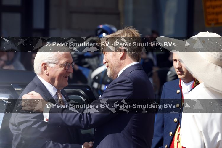 Amsterdam 9 juni 2026
Op uitnodiging van Zijne Majesteit de Koning - Koning Willem Alexander en Koningin Maxima brengt de bondspresident van Duitsland, Frank-Walter Steinmeier, een staatsbezoek aan Nederland. Hij wordt hierbij vergezeld door zijn echtgenote Elke BÃ¼denbender.