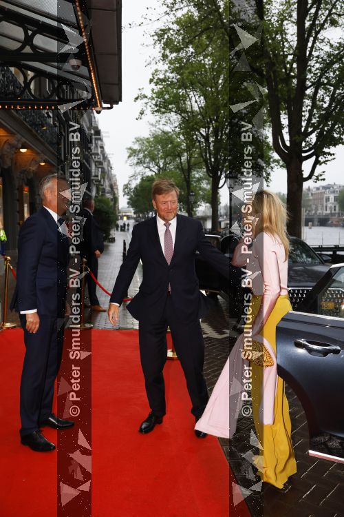 Amsterdam 3 juni 2026
Koning Willem Alexander en Koningin Maxima arriveren bij Carre  voor het Holland festival . Arthur v Dijk ontvangt ze .