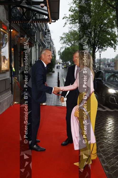 Amsterdam 3 juni 2026
Koning Willem Alexander en Koningin Maxima arriveren bij Carre  voor het Holland festival . Arthur v Dijk ontvangt ze .