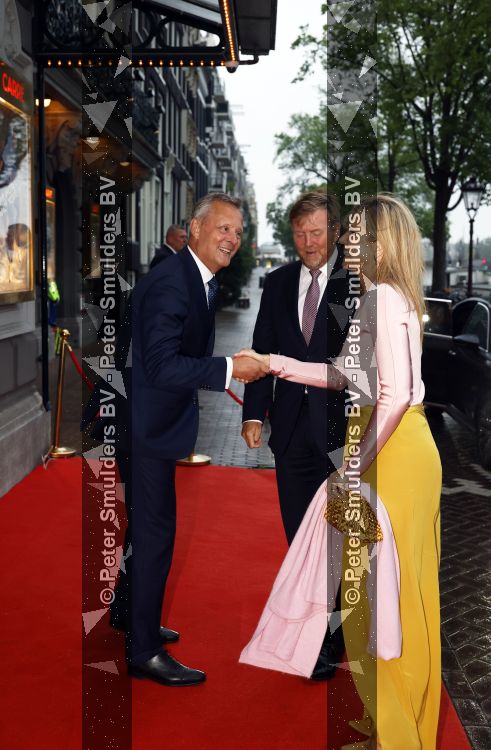 Amsterdam 3 juni 2026
Koning Willem Alexander en Koningin Maxima arriveren bij Carre  voor het Holland festival . Arthur v Dijk ontvangt ze .