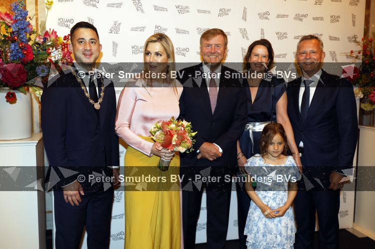 Amsterdam 3 juni 2026
Koning Willem Alexander en Koningin Maxima arriveren bij Carre  voor het Holland festival . Arthur v Dijk ontvangt ze .