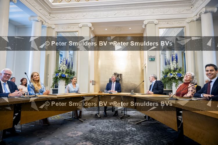 Den Haag 30 juni 2026
Koning Willem Alexander Koningin Maxima en prinses Amalia bij afscheid van Thom de Graaf in raad v State .