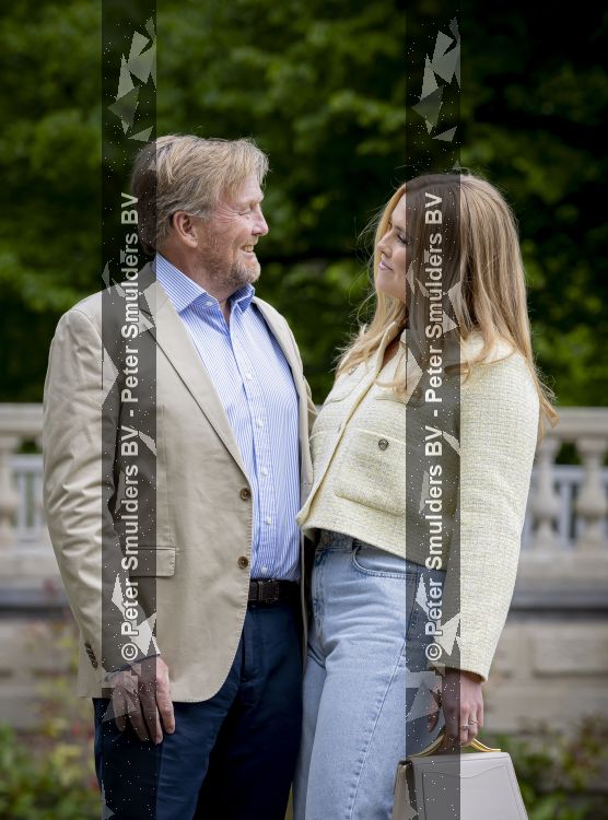 Den Haag 21 mei 2026
Fotouurtje met de koninklijke familie in de Hollandse tuin van Park Clingendael . Aanwezig Koning Willem Alexander Koningin Maxima Prinses Amalia Prinses Alexia en Prinses Ariane . 
