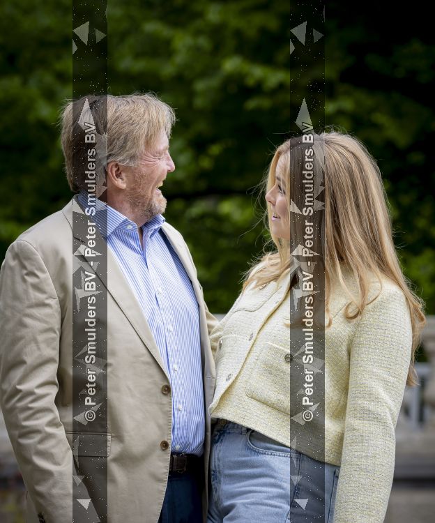 Den Haag 21 mei 2026
Fotouurtje met de koninklijke familie in de Hollandse tuin van Park Clingendael . Aanwezig Koning Willem Alexander Koningin Maxima Prinses Amalia Prinses Alexia en Prinses Ariane . 