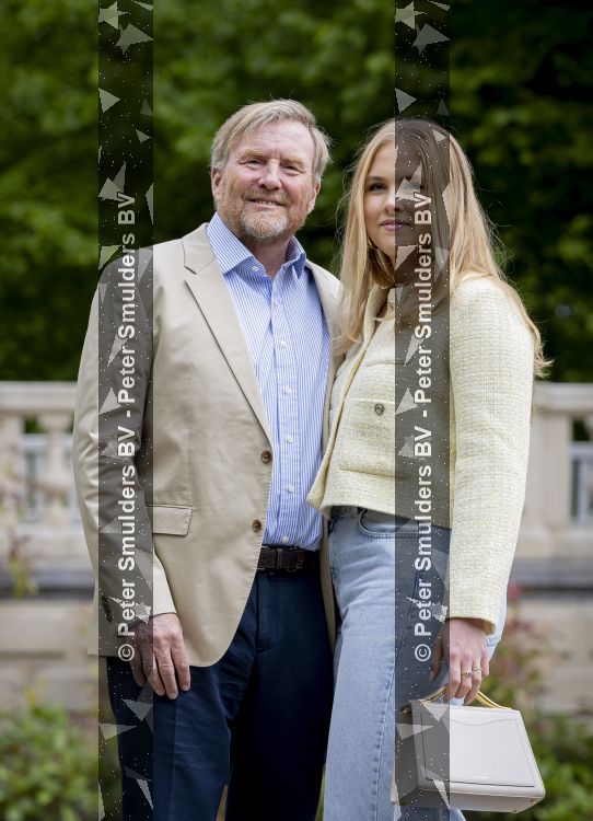 Den Haag 21 mei 2026
Fotouurtje met de koninklijke familie in de Hollandse tuin van Park Clingendael . Aanwezig Koning Willem Alexander Koningin Maxima Prinses Amalia Prinses Alexia en Prinses Ariane . 