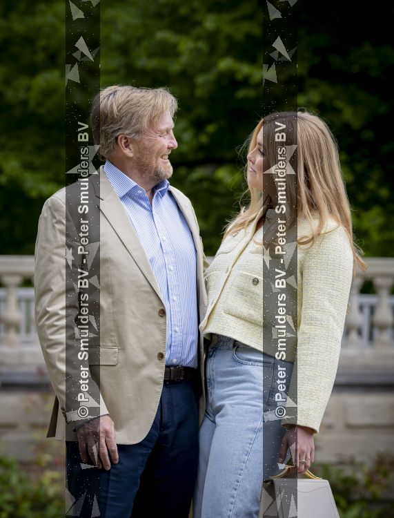 Den Haag 21 mei 2026
Fotouurtje met de koninklijke familie in de Hollandse tuin van Park Clingendael . Aanwezig Koning Willem Alexander Koningin Maxima Prinses Amalia Prinses Alexia en Prinses Ariane . 