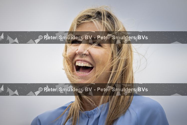 Koningin Maxima bij aftrap campagne Onzichtbare Blessure
VOORBURG 2 juni 2026 Koningin Maxima tijdens de aftrap van âDe Onzichtbare Blessureâ. Met het programma besteden KNVB en Zilveren Kruis aandacht aan mentale gezondheid in het amateurvoetbal. MIND Us wil dat jongeren grip krijgen op hun mentale gezondheid, zich veerkrachtig ontwikkelen en hulp weten te vinden als dat nodig is, Maxima is erevoorzitter van de stichting. De aftrap vind plaats in de Week van de Mentale Gezondheid. 
