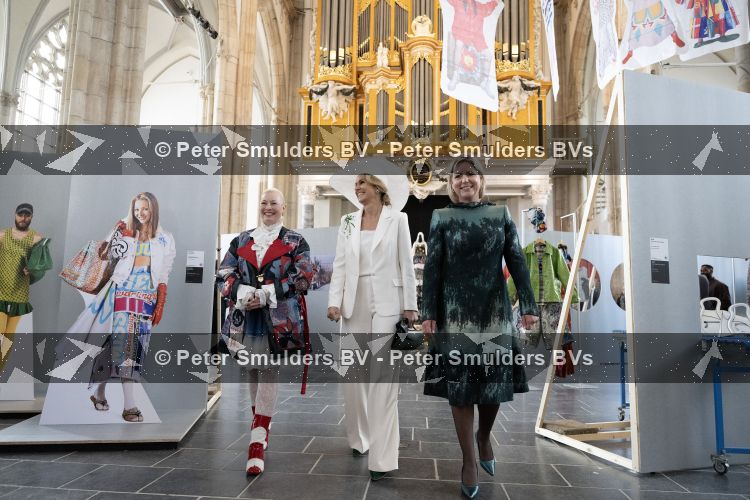 Arnhem 13 mei 2026
Koningin Maxima opent de State of Fashion BiÃ«nnale 2026. State of Fashion is een toonaangevend internationaal platform voor mode, textiel en maatschappelijke transitie. Minister van Onderwijs, Cultuur en Wetenschap Rianne Letschert was ook aanwezig  (Groene jurk)