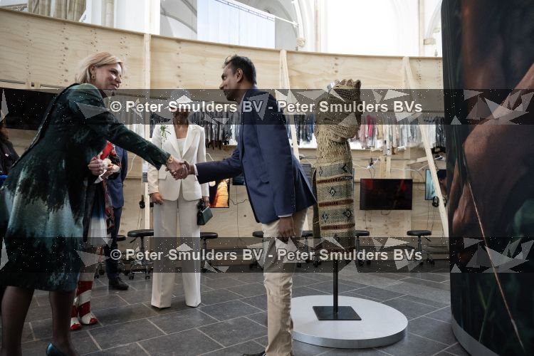 Arnhem 13 mei 2026
Koningin Maxima opent de State of Fashion BiÃ«nnale 2026. State of Fashion is een toonaangevend internationaal platform voor mode, textiel en maatschappelijke transitie. Minister van Onderwijs, Cultuur en Wetenschap Rianne Letschert was ook aanwezig  (Groene jurk)