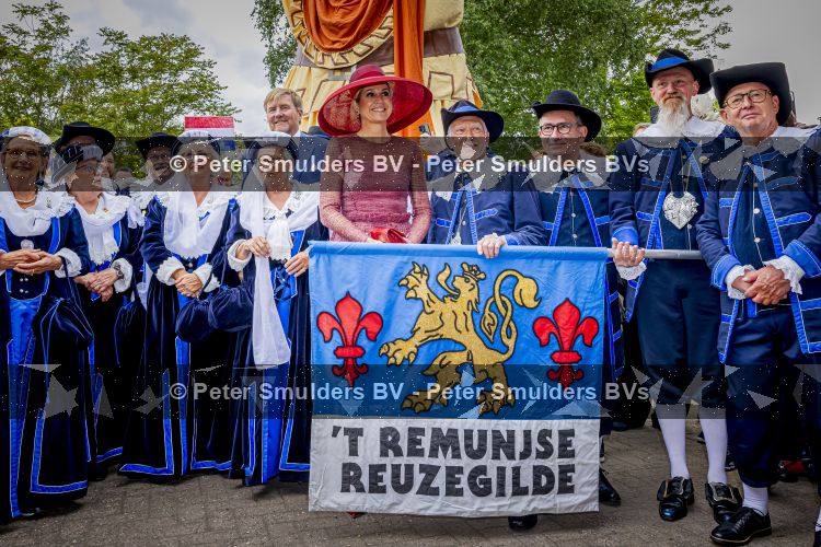 ROERMOND 19 mei 2026 Koning Willem Alexander en Koningin Maxima brengen een streekbezoek aan de gemeenten Maasgouw, Echt-Susteren, Roerdalen en Roermond. Tijdens het streekbezoek bezoekt het paar de schutterij in Wessem, Abdij Lilbosch in Echt, het smalste stukje Nederland in Illikhoven en Roermond, 19 Mei 2026. 