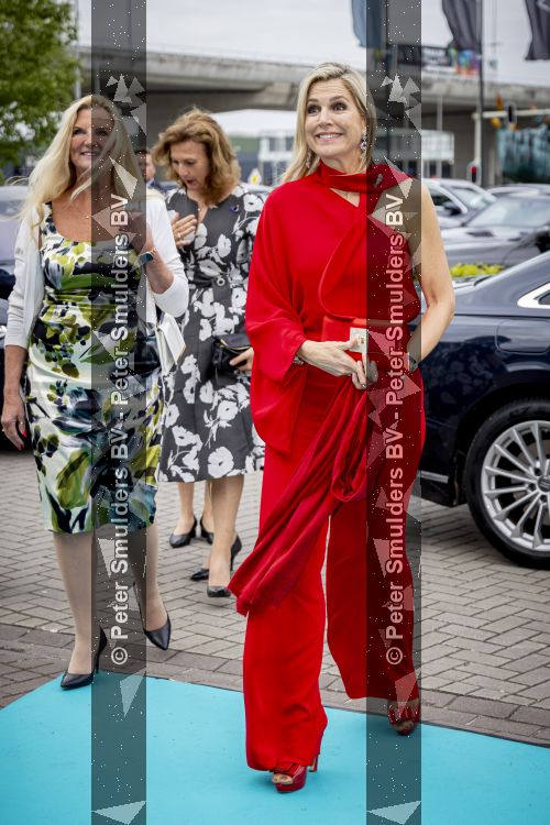 AMSTERDAM 20 mei 2026
 Koningin Maxima is aanwezig bij de uitreiking van de Koning Willem I Prijzen 2026 in Circa De ondernemingsprijzen worden tweejaarlijks toegekend door de Koning Willem I Stichting, in de categorieÃ«n Grootbedrijf, Midden- en Kleinbedrijf (MKB) en de Plaquette voor Duurzaam Ondernemerschap. Koningin Maxima is erevoorzitter van de Koning Willem I Stichting. 