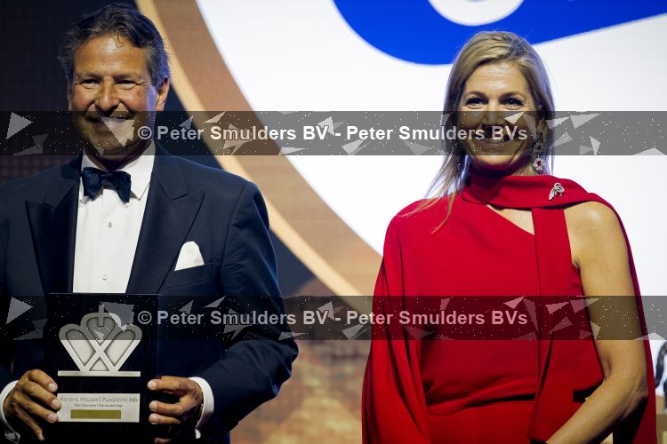 AMSTERDAM 20 mei 2026
 Koningin Maxima is aanwezig bij de uitreiking van de Koning Willem I Prijzen 2026 in Circa De ondernemingsprijzen worden tweejaarlijks toegekend door de Koning Willem I Stichting, in de categorieÃ«n Grootbedrijf, Midden- en Kleinbedrijf (MKB) en de Plaquette voor Duurzaam Ondernemerschap. Koningin Maxima is erevoorzitter van de Koning Willem I Stichting. 