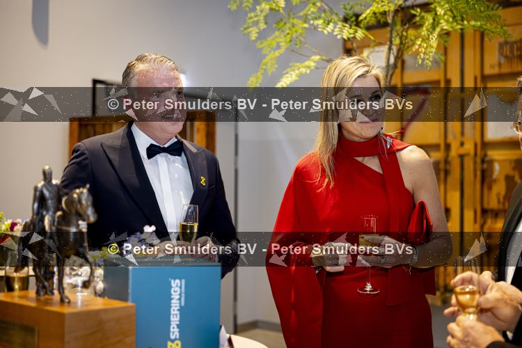 AMSTERDAM 20 mei 2026
 Koningin Maxima is aanwezig bij de uitreiking van de Koning Willem I Prijzen 2026 in Circa De ondernemingsprijzen worden tweejaarlijks toegekend door de Koning Willem I Stichting, in de categorieÃ«n Grootbedrijf, Midden- en Kleinbedrijf (MKB) en de Plaquette voor Duurzaam Ondernemerschap. Koningin Maxima is erevoorzitter van de Koning Willem I Stichting. 