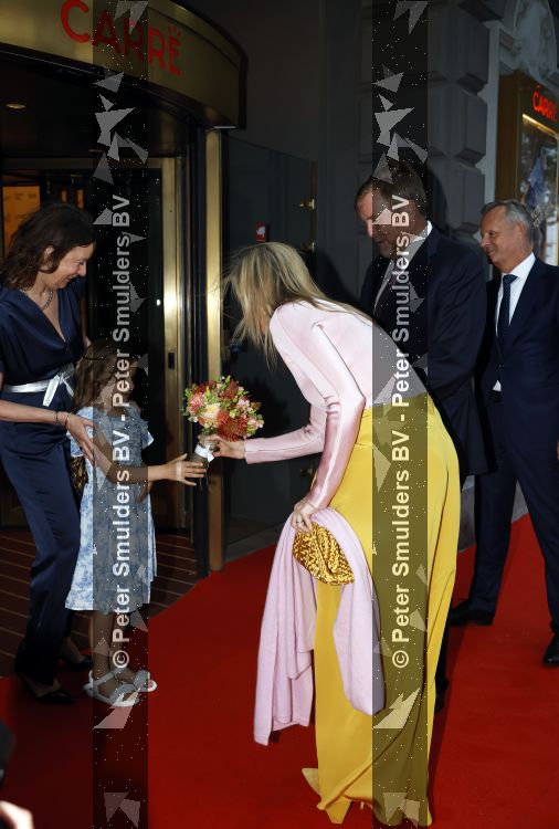 Amsterdam 3 juni 2026
Koning Willem Alexander en Koningin Maxima arriveren bij Carre  voor het Holland festival . Arthur v Dijk ontvangt ze .