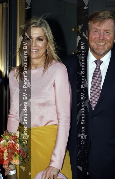 Amsterdam 3 juni 2026
Koning Willem Alexander en Koningin Maxima arriveren bij Carre  voor het Holland festival . Arthur v Dijk ontvangt ze .