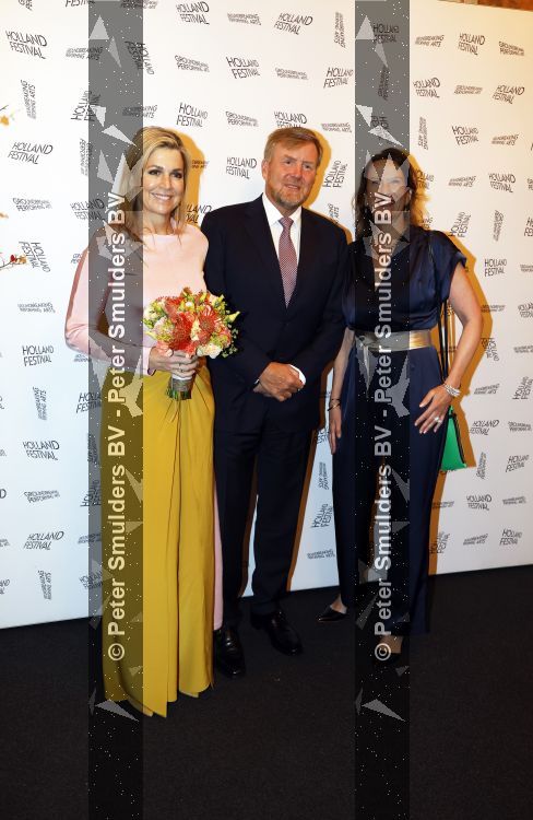 Amsterdam 3 juni 2026
Koning Willem Alexander en Koningin Maxima arriveren bij Carre  voor het Holland festival . Arthur v Dijk ontvangt ze .