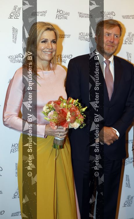 Amsterdam 3 juni 2026
Koning Willem Alexander en Koningin Maxima arriveren bij Carre  voor het Holland festival . Arthur v Dijk ontvangt ze .