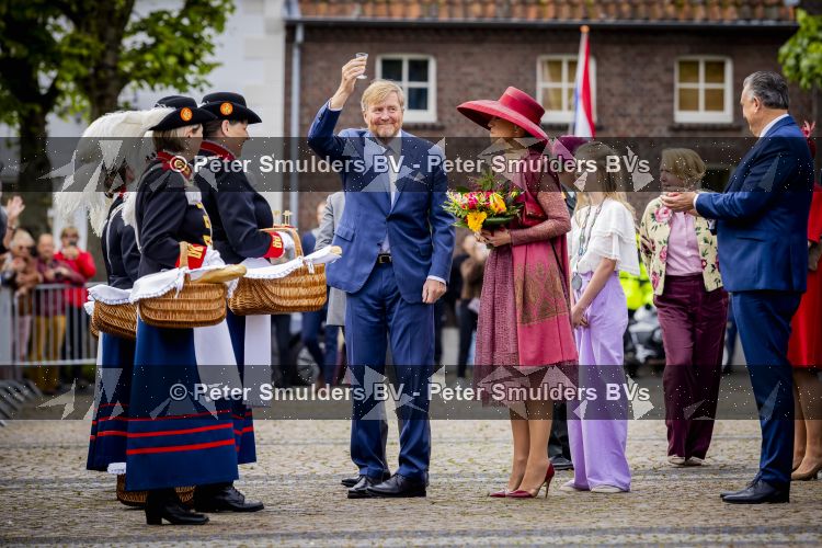 ROERMOND 19 mei 2026 Koning Willem Alexander en Koningin Maxima brengen een streekbezoek aan de gemeenten Maasgouw, Echt-Susteren, Roerdalen en Roermond. Tijdens het streekbezoek bezoekt het paar de schutterij in Wessem, Abdij Lilbosch in Echt, het smalste stukje Nederland in Illikhoven en Roermond, 19 Mei 2026. 