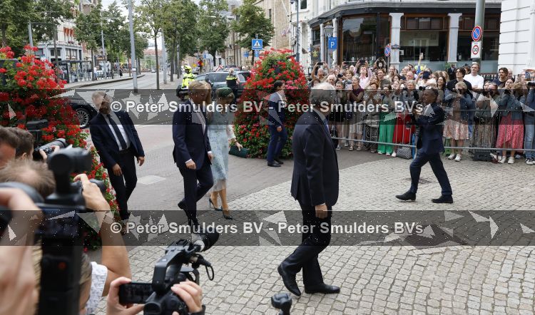 Den Haag 30 juni 2026
Koning Willem Alexander Koningin Maxima en prinses Amalia bij afscheid van Thom de Graaf in raad v State .