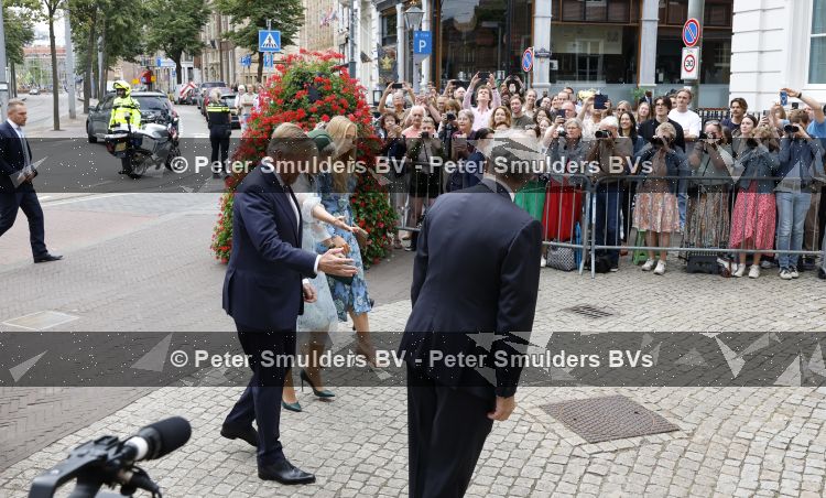 Den Haag 30 juni 2026
Koning Willem Alexander Koningin Maxima en prinses Amalia bij afscheid van Thom de Graaf in raad v State .