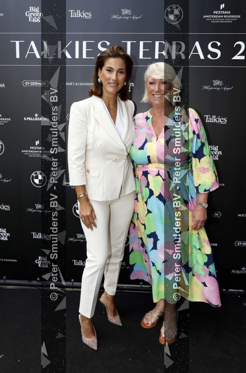 Amsterdam 4 juni 2026
Talkies terras awards bij hotel Pestana . Ook de nieuwe cover met daarop Eelko v Kooten en Olcay Gulsen wordt onthult. Kristina Bozilovic 