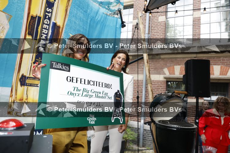 Amsterdam 4 juni 2026
Talkies terras awards bij hotel Pestana . Ook de nieuwe cover met daarop Eelko v Kooten en Olcay Gulsen wordt onthult. Kristina Bozilovic 