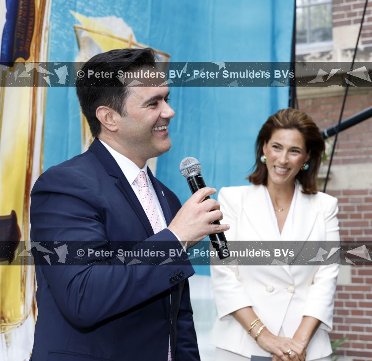 Amsterdam 4 juni 2026
Talkies terras awards bij hotel Pestana . Ook de nieuwe cover met daarop Eelko v Kooten en Olcay Gulsen wordt onthult. Kristina Bozilovic 