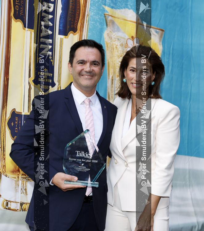 Amsterdam 4 juni 2026
Talkies terras awards bij hotel Pestana . Ook de nieuwe cover met daarop Eelko v Kooten en Olcay Gulsen wordt onthult. Kristina Bozilovic 