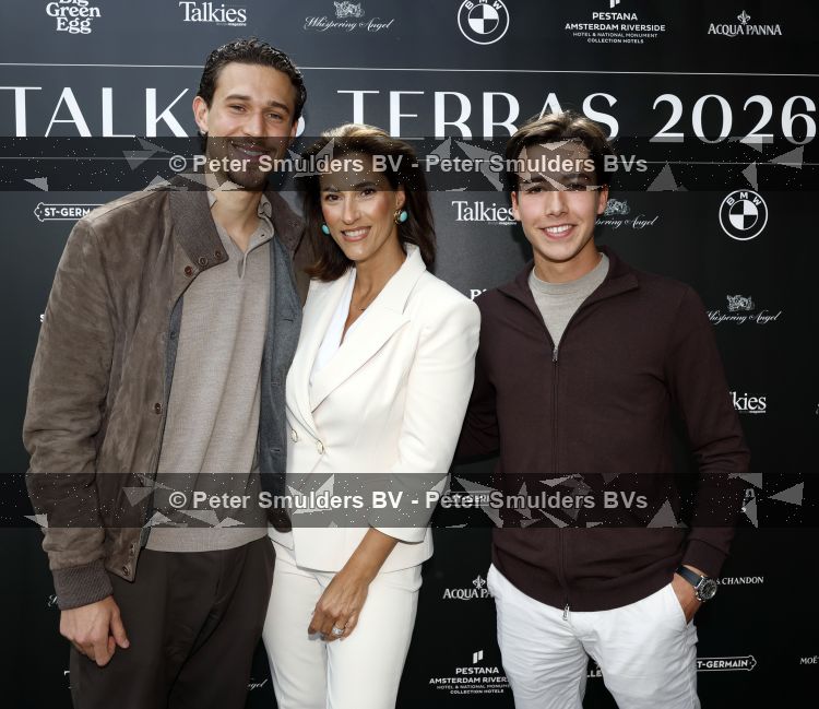 Amsterdam 4 juni 2026
Talkies terras awards bij hotel Pestana . Ook de nieuwe cover met daarop Eelko v Kooten en Olcay Gulsen wordt onthult. Kristina Bozilovic en Maxim Gullit