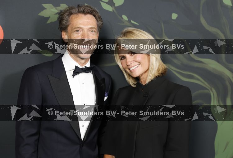 Amsterdam 13 juni 2026
Amsterdam diner 2026 tbv het aidsfonds in Afas Live . Leontine Ruiters kwam met goede vriend John Huiberts 