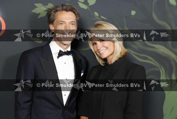 Amsterdam 13 juni 2026
Amsterdam diner 2026 tbv het aidsfonds in Afas Live . Leontine Ruiters kwam met goede vriend John Huiberts 