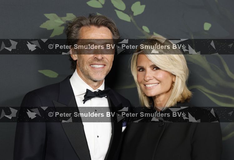 Amsterdam 13 juni 2026
Amsterdam diner 2026 tbv het aidsfonds in Afas Live . Leontine Ruiters kwam met goede vriend John Huiberts 