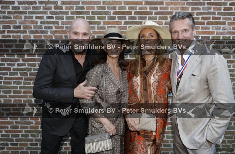 Breukelen 22 juni 2026
Nationale haringparty op Neyenrode . Lesley Bamberger met zijn vrouw Tanja en David Bijlsma met zijn vrouw Ghytha 