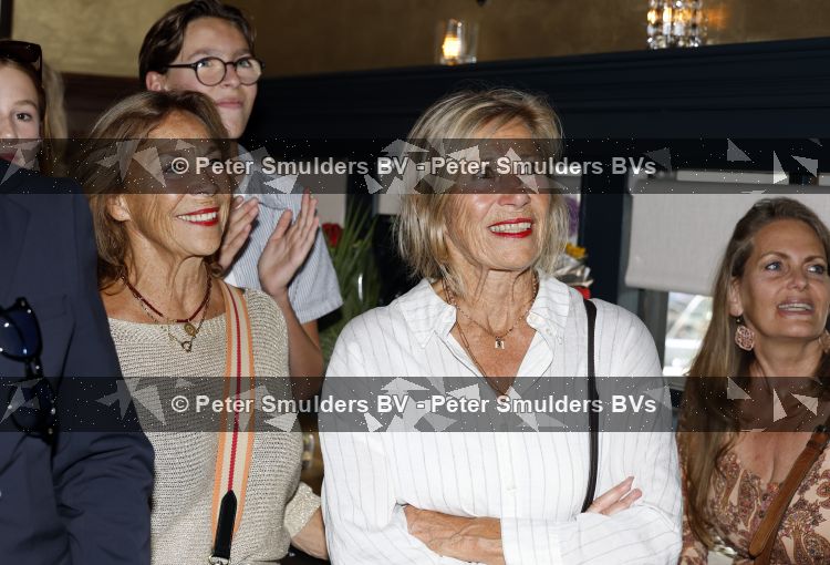 Castricum 5 juni 2026
CD presentatie RIJK van Emma Lacroix en Mick Harren . Lia Huisman met zus