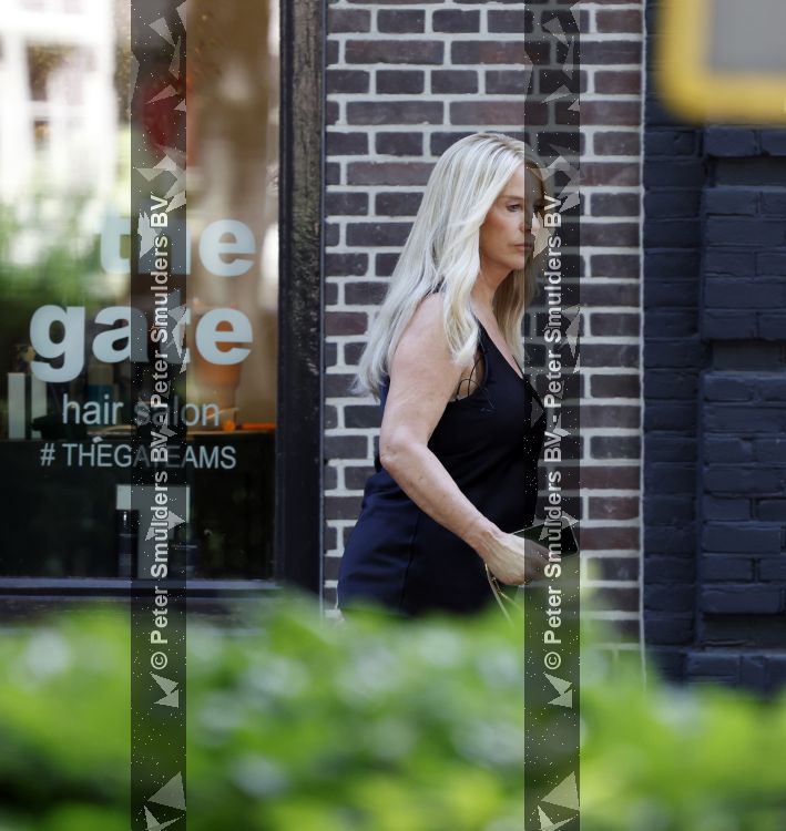 Laren 23 juni 2026
Opnames Gooische vrouwen met aanwezig Linda de Mol Tjitske Reidinga Susan Visser en Lies Visschedijk . Opnames vinden plaats bij restaurant Brink 20 
