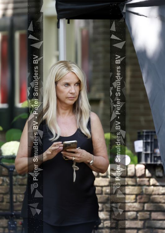 Laren 23 juni 2026
Opnames Gooische vrouwen met aanwezig Linda de Mol Tjitske Reidinga Susan Visser en Lies Visschedijk . Opnames vinden plaats bij restaurant Brink 20 
