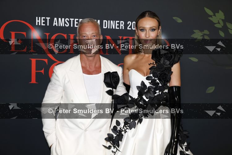 Amsterdam 13 juni 2026
Amsterdam diner 2026 tbv het aidsfonds in Afas Live . Loiza Lamers kwam met Claes Iversen 