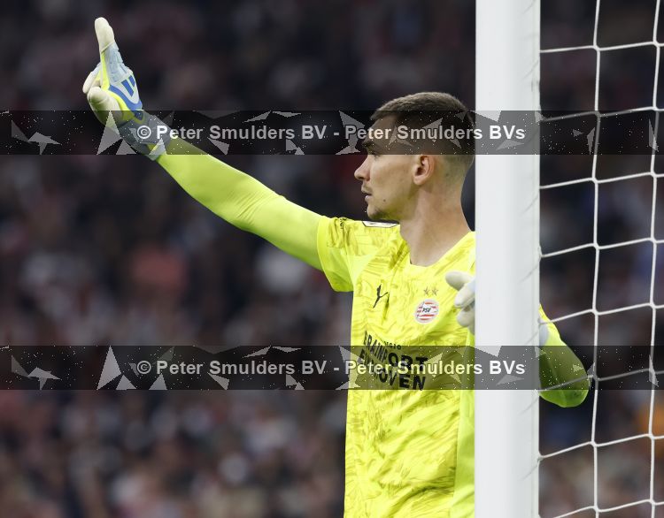 Amsterdam, 2 Mei 2026
Kompetitiewedstrijd AJAX-PSV, eindstand 2-2
Matej Kovar