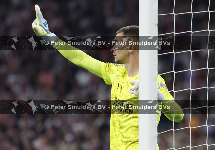 Amsterdam, 2 Mei 2026
Kompetitiewedstrijd AJAX-PSV, eindstand 2-2
Matej Kovar